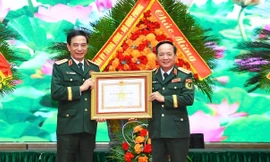 Trao Huân chương Quân công tặng Đại tướng Phan Văn Giang và lãnh đạo Bộ Quốc phòng