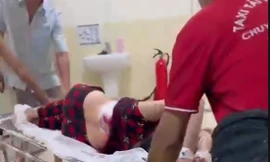 Đang tập thể dục, người phụ nữ 68 tuổi bất ngờ bị em gái chồng đâm nhiều nhát