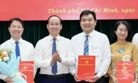Công bố quyết định của Thành ủy TPHCM về công tác cán bộ