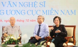 Cuộc chiến đấu thu hút trí tuệ lớn của toàn giới văn nghệ