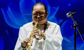 Âm thanh saxophone Trần Mạnh Tuấn trong đêm nhạc chữa lành