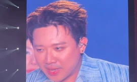 Hành động được hàng vạn khán giả hưởng ứng của Trấn Thành tại Mỹ Đình