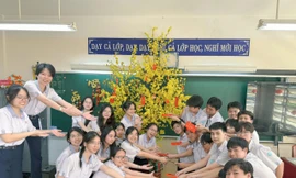 Trường lập kỳ tích: Một lớp 'ẵm' 12 điểm 10, điểm trung bình khối A00 gần tuyệt đối