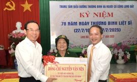 Bí thư Thành ủy TPHCM Nguyễn Văn Nên thăm hỏi thương, bệnh binh