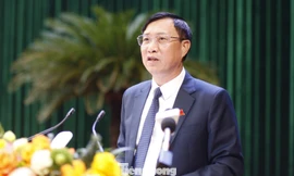 Ông Vũ Mạnh Hùng - Giám đốc Sở Nội vụ tỉnh Bắc Ninh trả lời chất vấn.