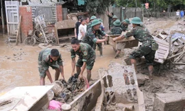 Sư đoàn chủ lực 324 đưa 600 cán bộ, chiến sĩ tới vùng mưa lũ giúp dân