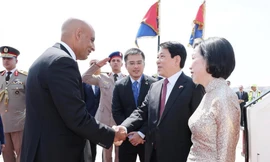 Chủ tịch nước Lương Cường đến Cairo, bắt đầu chuyến thăm cấp Nhà nước Cộng hòa Arab Ai Cập