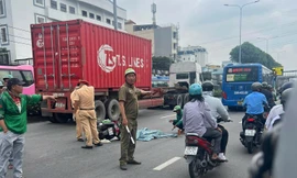 Về nhà sau buổi học, nữ sinh viên 18 tuổi tử nạn dưới bánh xe buýt