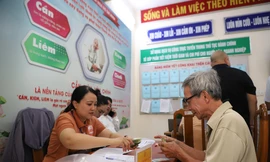 Người dân TPHCM phấn khởi nhận quà đặc biệt trước thềm Quốc khánh