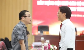 Hiến kế giải quyết tình trạng cấp xã 'thừa cán bộ nhưng thiếu người có chuyên môn'