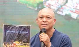 Người lái trực thăng chở nhiếp ảnh gia Nguyễn Á ghi lại toàn cảnh TPHCM nhìn từ trên cao