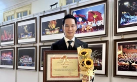 Đạo diễn Lý Hải được vinh danh vì đóng góp trong lĩnh vực điện ảnh: 'Hạnh phúc vì sau 35 năm làm nghề được ghi nhận'