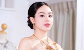 Hoa hậu Thanh Thủy khoe sắc ở Thái Lan, tạo nên khoảnh khắc dí dỏm thu hút 'triệu view'