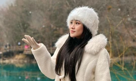 'Hot girl làng hài' Trà Ngọc xúc động nhớ lại tuổi thơ tự lập vì hoàn cảnh khó khăn