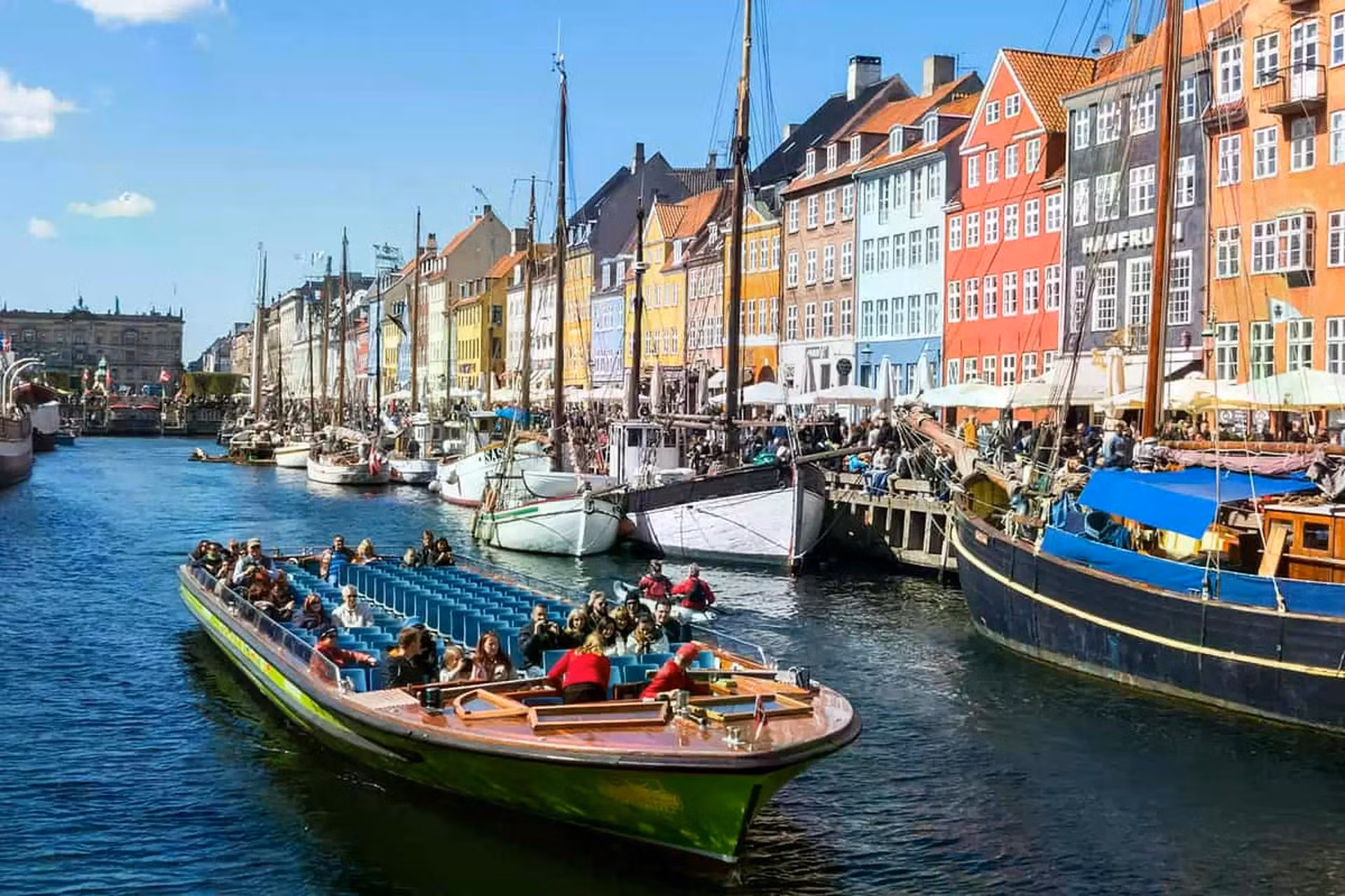 Trải nghiệm ngắm cảnh từ du thuyền ở Copenhagen. Ảnh: X.