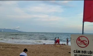 Khánh Hoà cảnh báo du khách không tắm biển trường hợp nào?