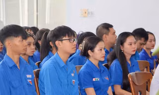 Bạn trẻ Khánh Hòa học pháp luật qua phiên tòa giả định về 'Cướp tài sản'