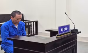 Đánh chết người vì bị chê không có tiền