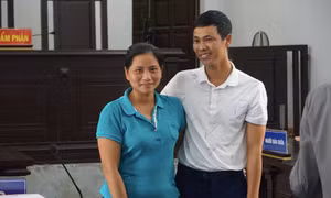 Người bán gà lôi trắng được miễn trách nhiệm hình sự
