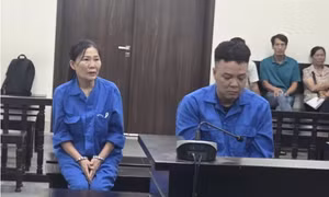 Bi kịch của người đàn bà vừa là bị hại, vừa là bị cáo trong vụ lừa làm sổ đỏ