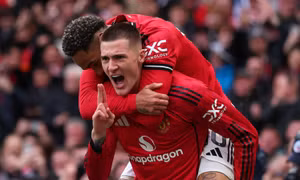 Man Utd đã mở toang cánh cửa dự Champions League