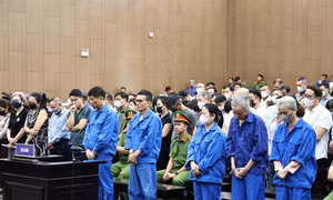 Bị cáo đánh bạc hàng triệu USD trong khách sạn Pullman nói 'hoàn cảnh gia đình rất khó khăn'