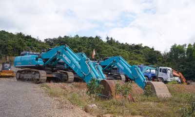 Doanh nghiệp bị tạm dừng hoạt động do vướng thủ tục pháp lý.