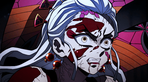 Nezuko với sức mạnh vượt trội và Huyết quỷ thuật khiến Daki bị bỏng.