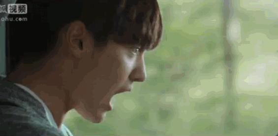 Ngô Diệc Phàm biểu đạt cảm giác căm giận như diễn thời trang.