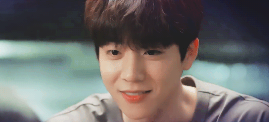 ...và tính cách cũng ấm áp tin cậy như Mặt Trời.