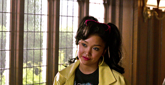 Nếu bạn vẫn nhớ cô nàng Jubilee trong X-Men năm nào... Nếu bạn vẫn nhớ cô nàng Jubilee trong X-Men năm nào...