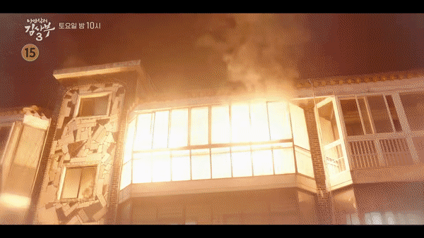 Cậu bác sĩ nội trú năm 3 Jang Dong Hwa đã khiến sư phụ Kim "phát hỏa". Cậu bác sĩ nội trú năm 3 Jang Dong Hwa đã khiến sư phụ Kim "phát hỏa".