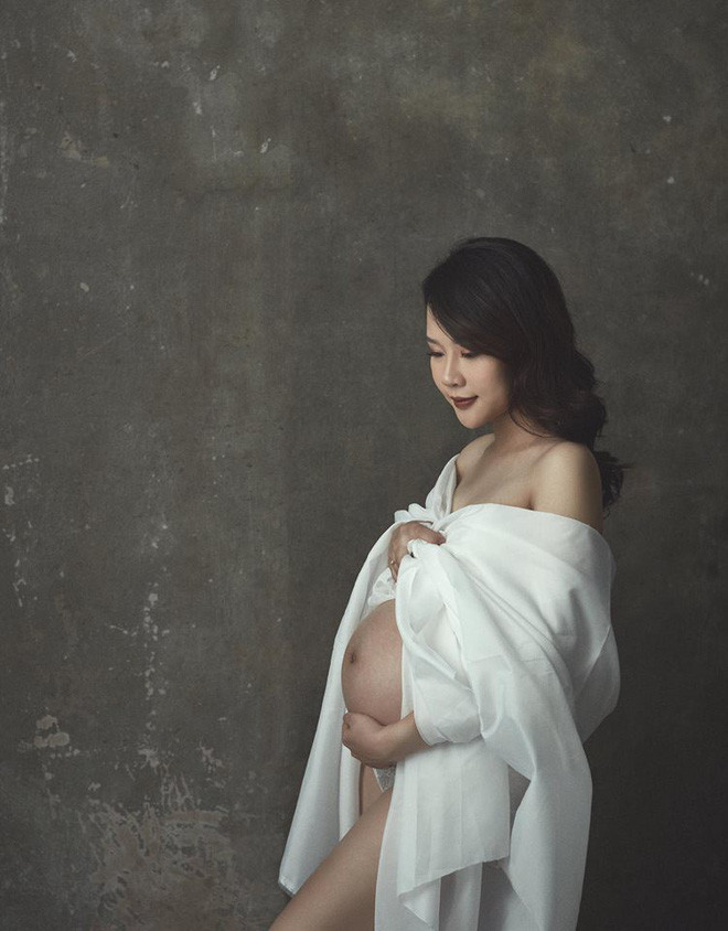Hình ảnh xinh đẹp, quyến rũ của Trang Đinh khi sắp sinh con đầu lòng.