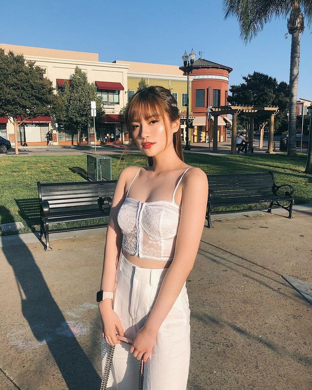 Phong cách thời trang quyến rũ.