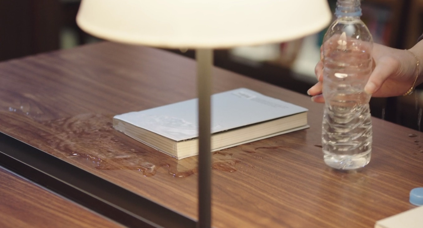 hay đổ nước lọc lên sách đều là thảm họa cả!