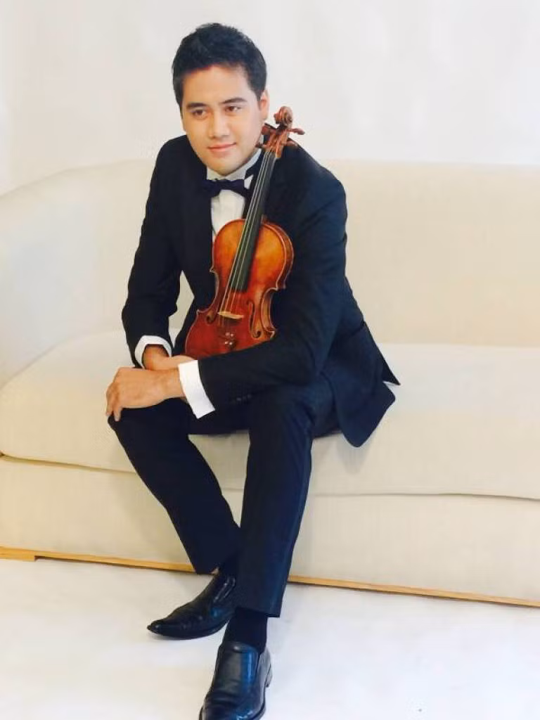 Nghệ sĩ Violin Bùi Công Duy.