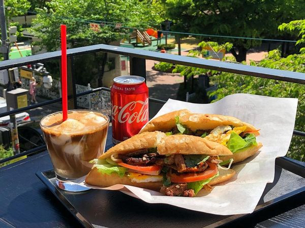 Có thể thấy, ổ bánh mỳ ”chi nhánh” Hàn Quốc chất lượng không thua gì ở Việt Nam. (@vivian_vovo)