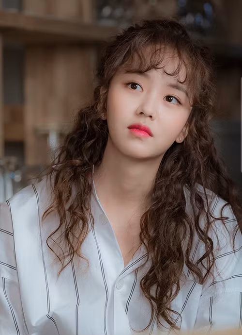 Những kiểu tóc nào đã khiến idol K-Pop mê mẩn thử nghiệm trong suốt năm 2018? ảnh 7 Những kiểu tóc nào đã khiến idol K-Pop mê mẩn thử nghiệm trong suốt năm 2018? ảnh 7