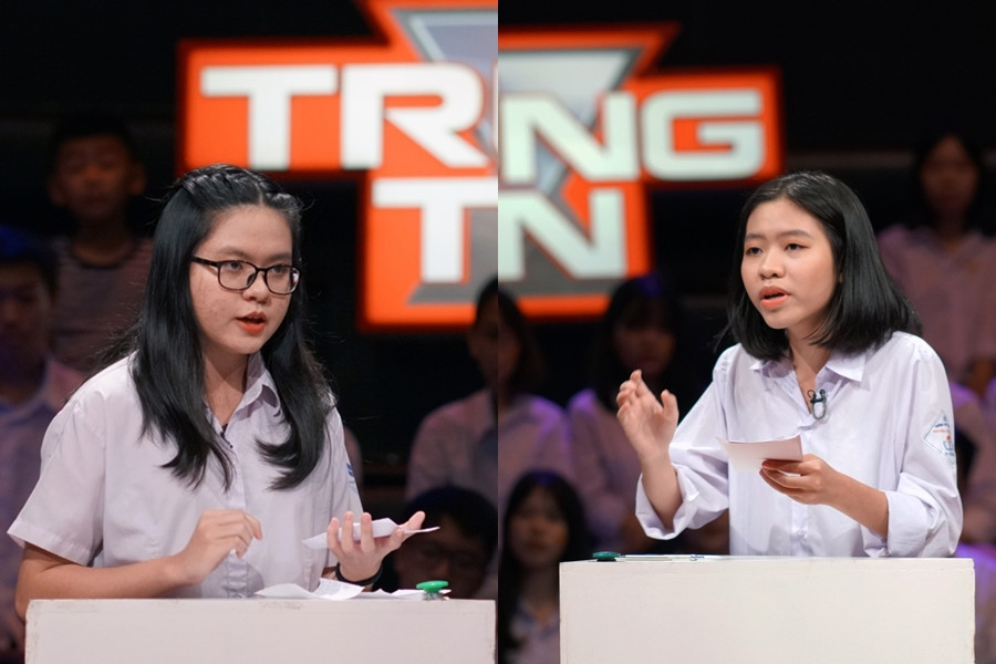 Vòng đấu đầu tiên diễn ra giữa Tố Uyên và Hải Hiệp.