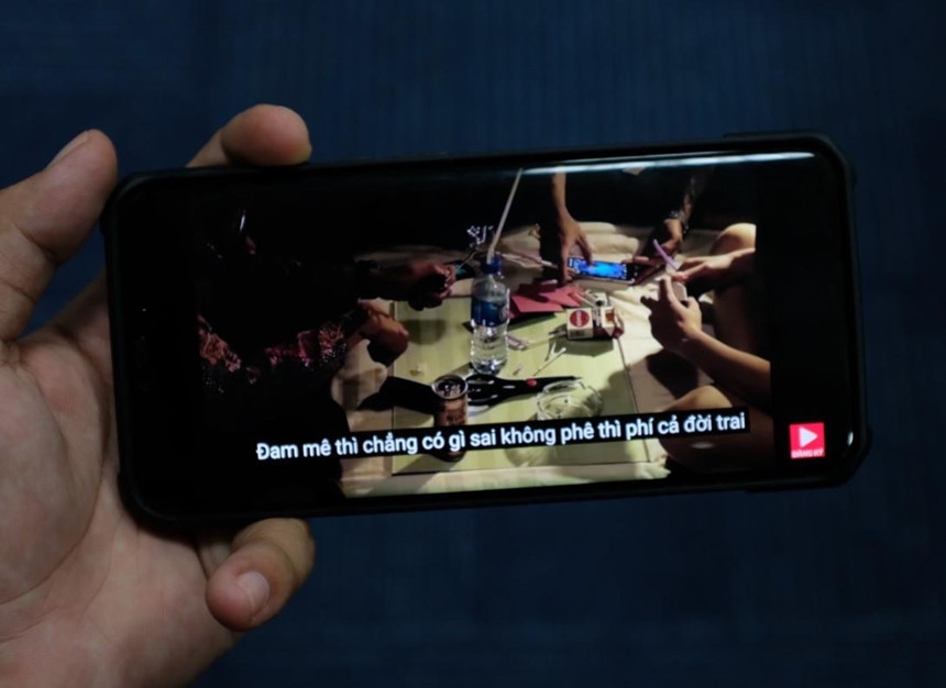 Ca từ và hình ảnh truyền bá ma túy trong MV &quot;Đớ&quot; của rapper Bình Gold.