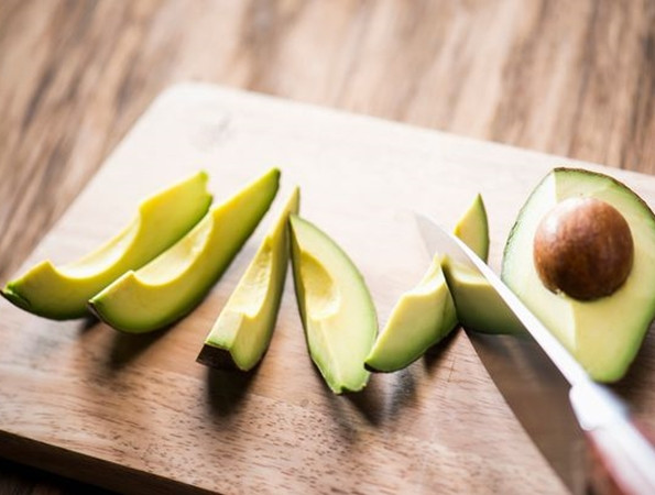 Chuyện thật như đùa: Bạn có thể được trả tiền để ăn quả bơ hàng ngày! ảnh 1 Hàng ngày đều ăn quả bơ chẳng phải là mơ ước của chúng ta sao?