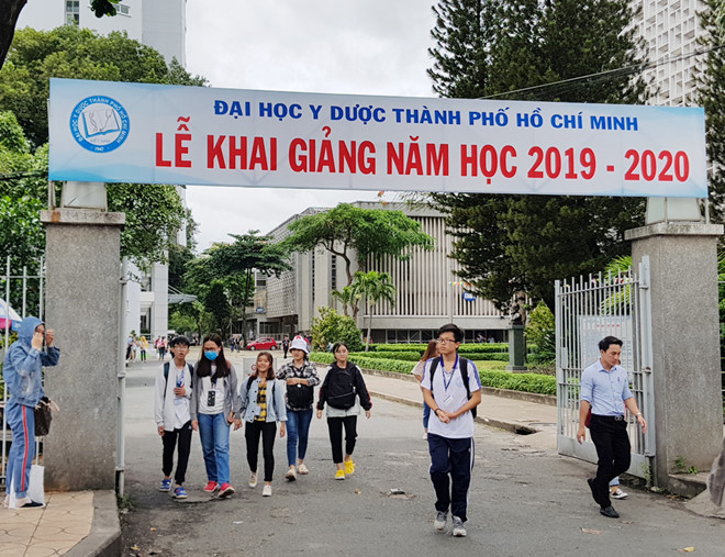 Lễ khai giảng ĐH Y Dược TP.HCM. (Ảnh: báo Thanh Niên) Lễ khai giảng ĐH Y Dược TP.HCM. (Ảnh: báo Thanh Niên)