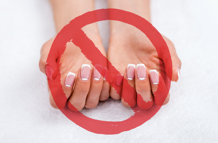 Xu hướng móng tay ở Pháp là đơn giản và cùng tone với móng chân. Xu hướng móng tay ở Pháp là đơn giản và cùng tone với móng chân.
