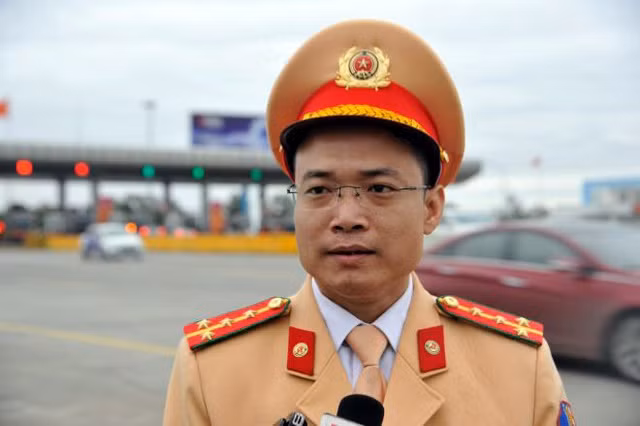 Đại uý Nguyễn Ngọc Hoàn: Việc kiểm tra các phương tiện sẽ phát hiện các lái xe sử dụng rượu bia ngay từ khi bắt đầu vào cao tốc chính là để ngăn chặn, kiềm chế khả năng xảy ra tai nạn.