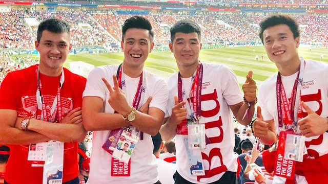 Bùi Tiến Dũng cùng Đức Chinh, Công Vinh, Huyme trên sân Luzhniki ngày hôm qua.