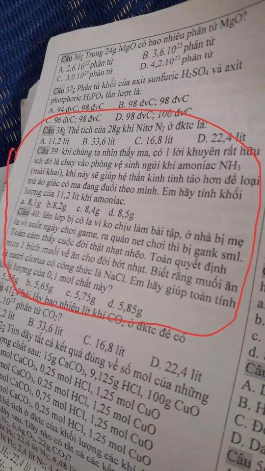 Đề bài hài hước khiến cư dân mạng được một phen “cười bò”. (Ảnh: Nguyen Minh Tri/Group Trường Người Ta)