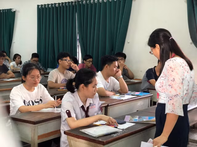 Thí sinh tham dự kỳ thi Đánh giá năng lực của ĐHQG TPHCM tổ chức năm 2019.
