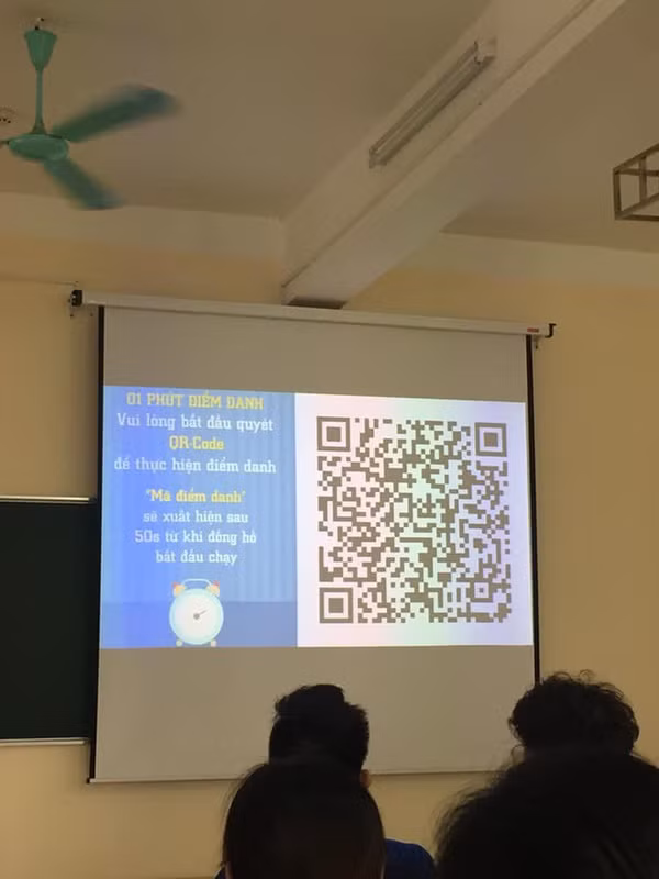 Sau 60 giây mã QR cũng biến mất đồng nghĩa bạn vắng học nếu không không kịp nhanh tay.
