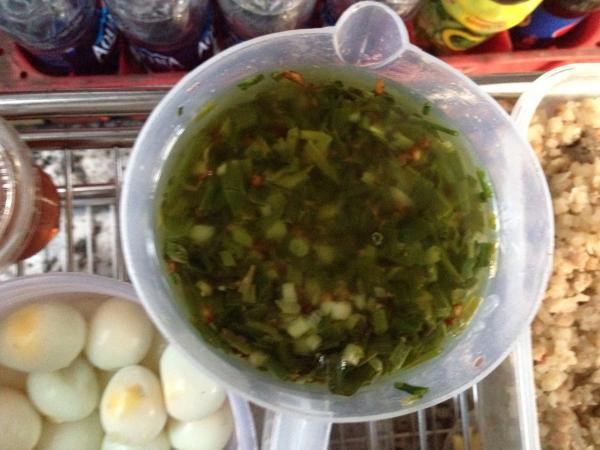 Nguyên liệu được chuẩn bị buổi sáng, dùng hết trong ngày chứ không để sang hôm sau, để đảm bảo chất lượng.