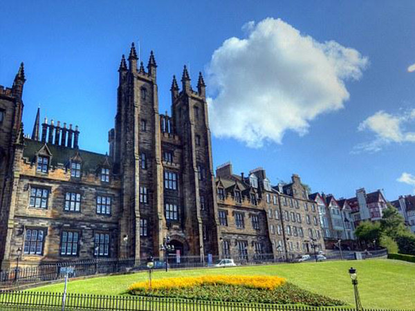 Đại học Edinburgh (Vương quốc Anh).